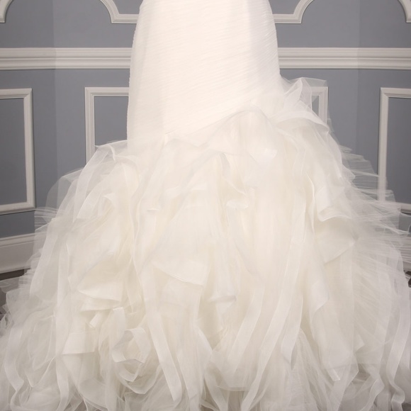 Pronovias Mildred Wedding Dress, Size 14 - Picture 6 of 8